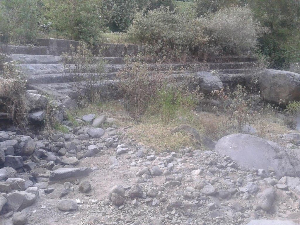 Dam at Parracana, Cantel. Photo by Esteban Sacalxot.