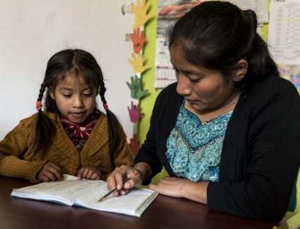 Los retos de enseñar una lengua indígena a la niñez